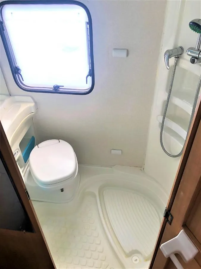 فيلا أذيخيفي Different Holidays At Motor Camper Caravan At Tenerife South بيت للعطل